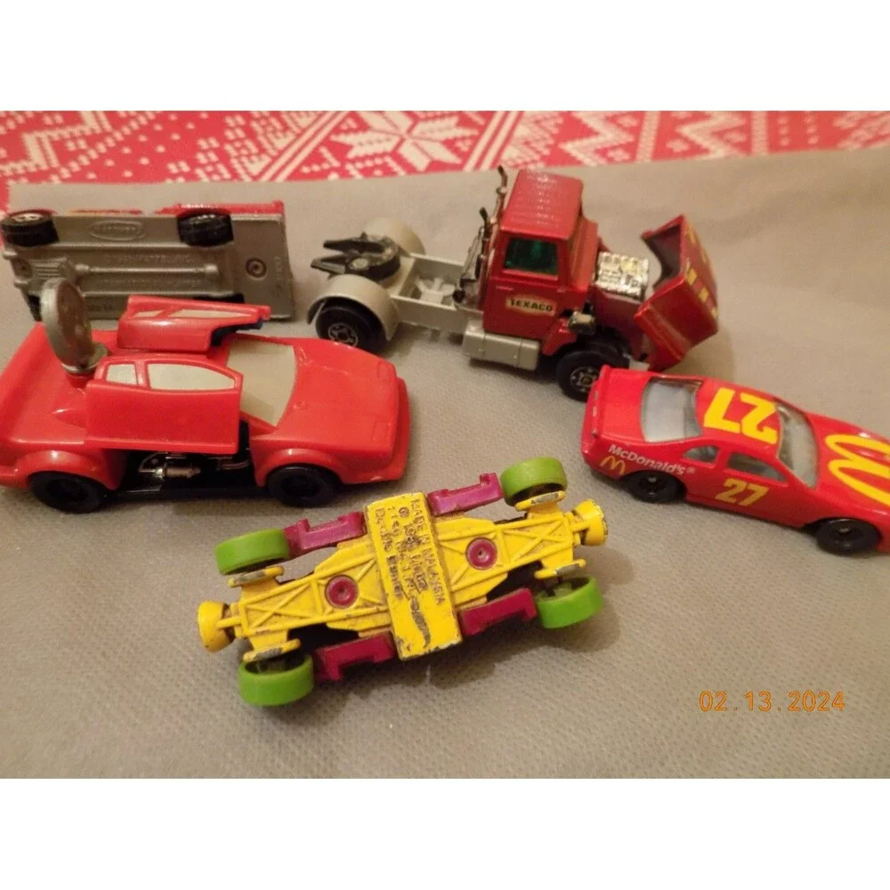 Lot of vintage matchbox toy cars Texaco, McDonald's, Hot wheels